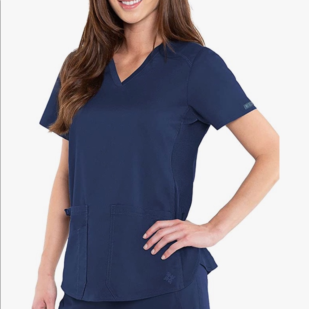 Med Couture ☁️ Touch ☁️ V-Neck Shirttail Scrub Top